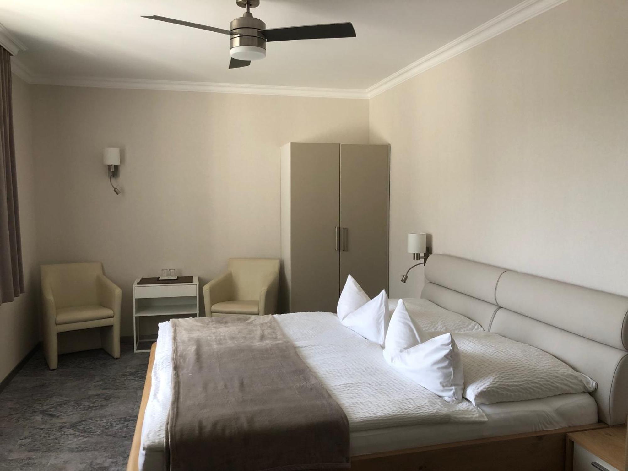 Haus Renee Bed & Breakfast โพเดอร์สดอร์ฟ อัม ซี ภายนอก รูปภาพ