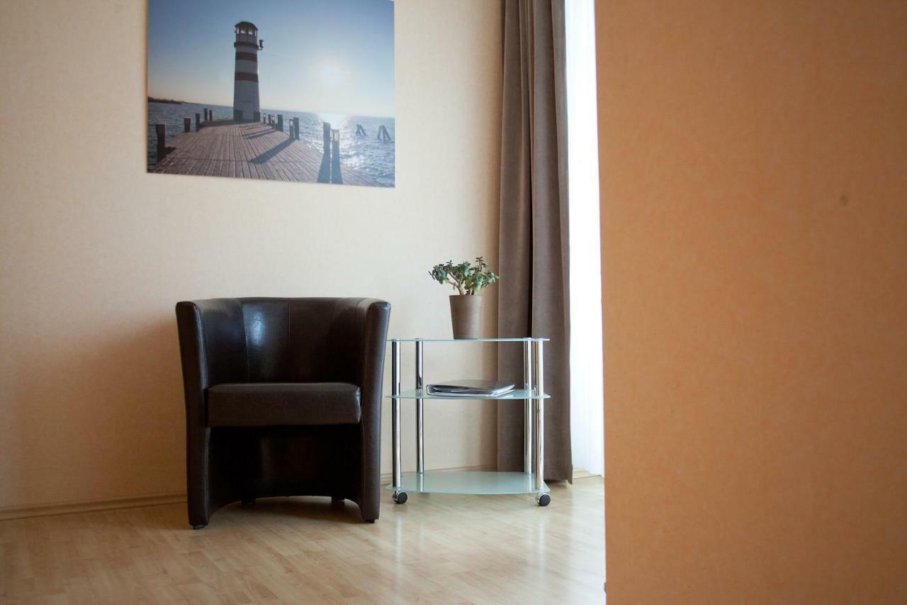 Haus Renee Bed & Breakfast โพเดอร์สดอร์ฟ อัม ซี ภายนอก รูปภาพ