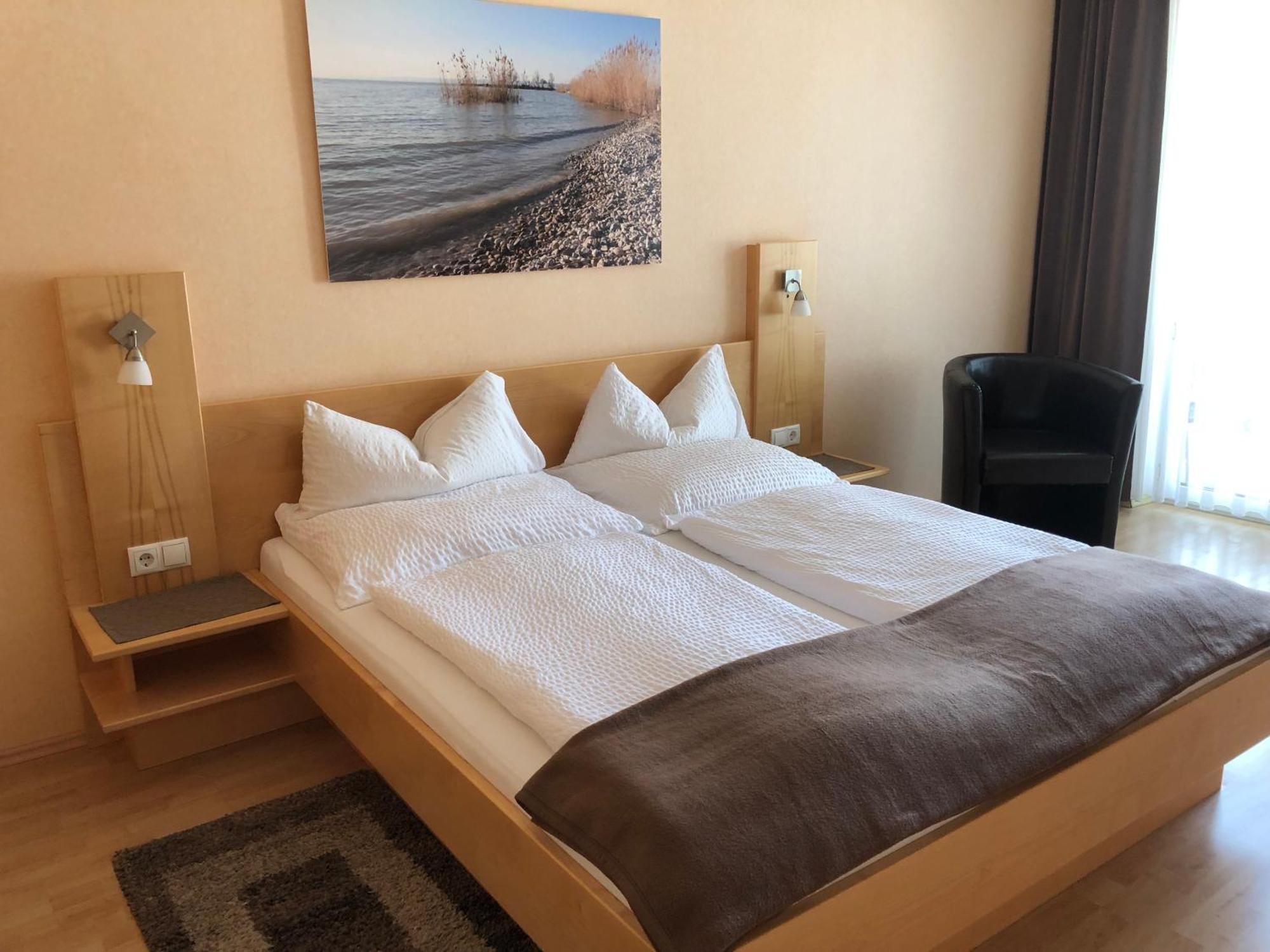 Haus Renee Bed & Breakfast โพเดอร์สดอร์ฟ อัม ซี ภายนอก รูปภาพ